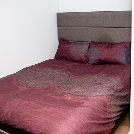 Stunning 1-Bedroom Flat In London! Екстер'єр фото
